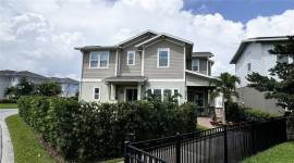 8601 Theiler St, 3, 3